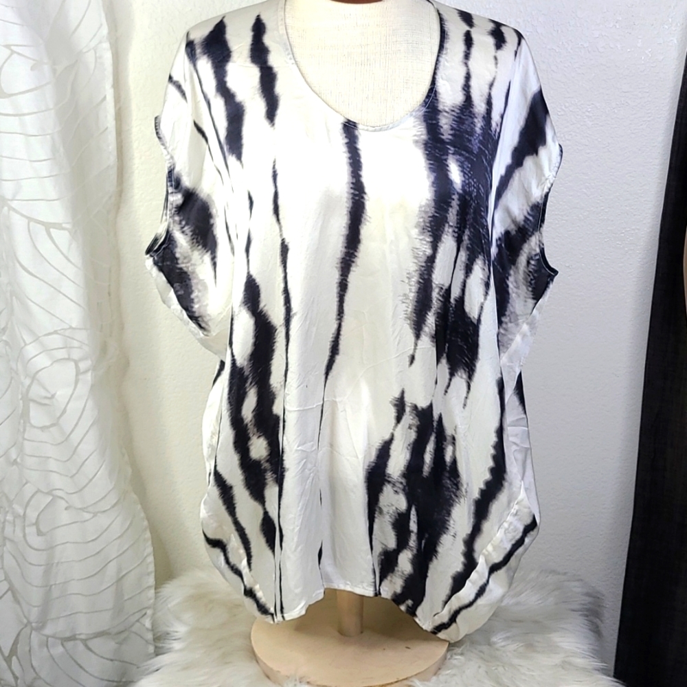 Cabi Silk Tie Dye Blouse Black White Scoop Neck Oversized Top 137 Womens M